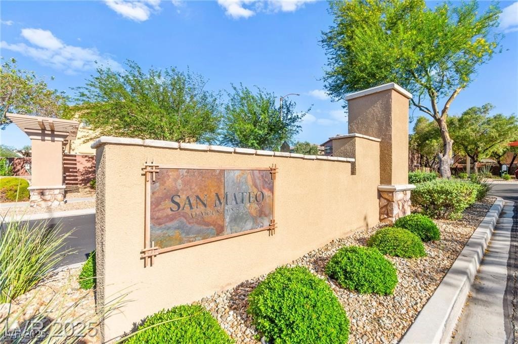 10568 Peach Creek Street