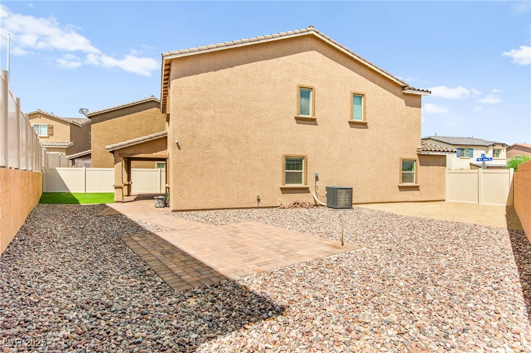 4215 Wind Mesa Drive