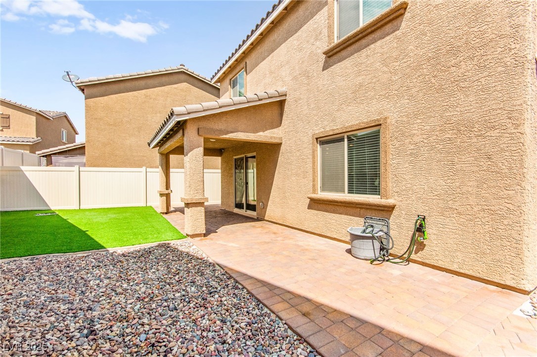 4215 Wind Mesa Drive