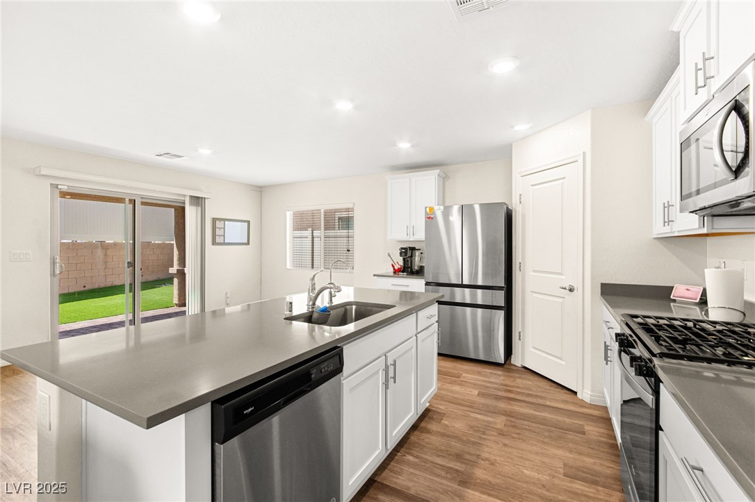 4215 Wind Mesa Drive