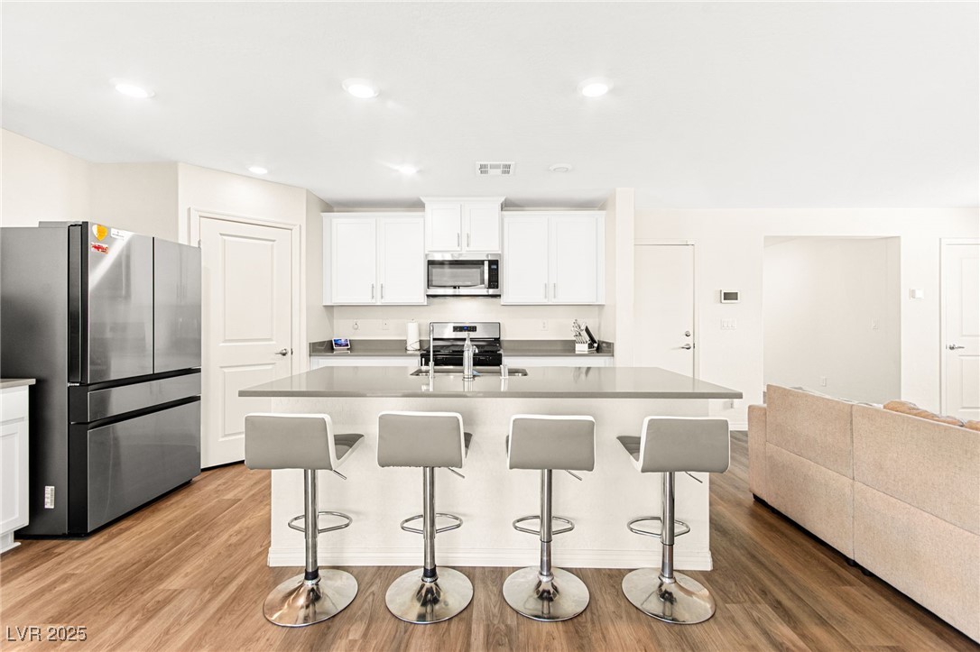 4215 Wind Mesa Drive