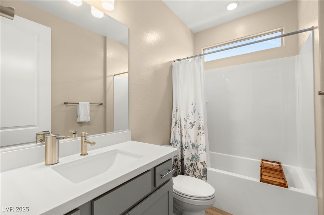 10066 Auburn Rose Avenue