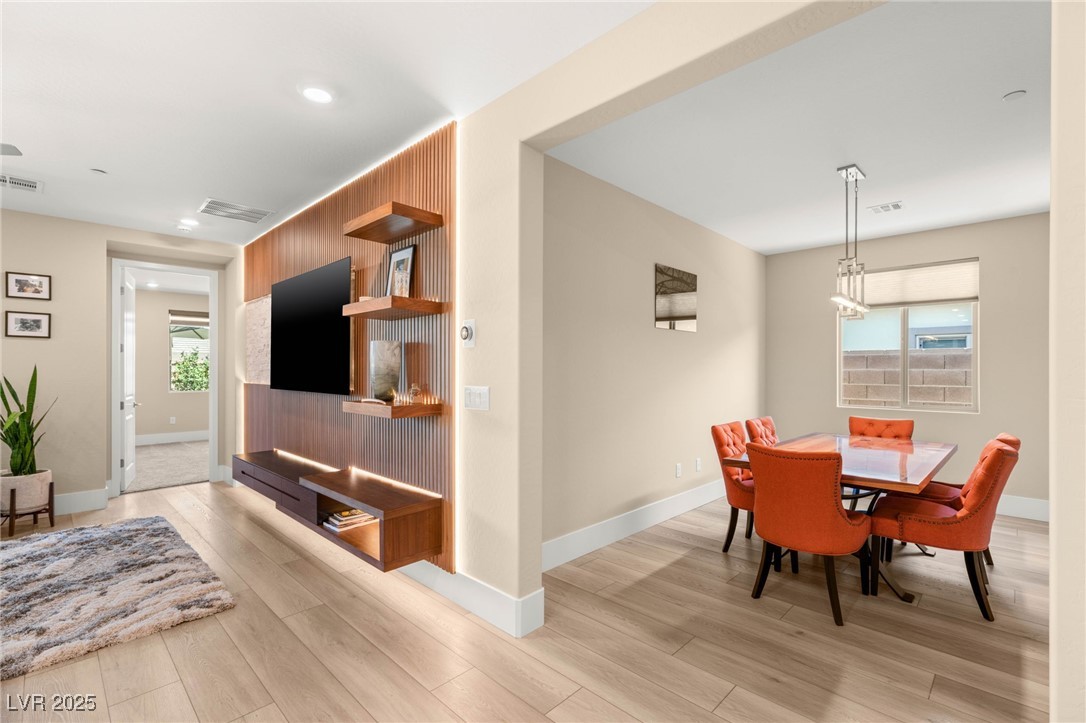 10066 Auburn Rose Avenue