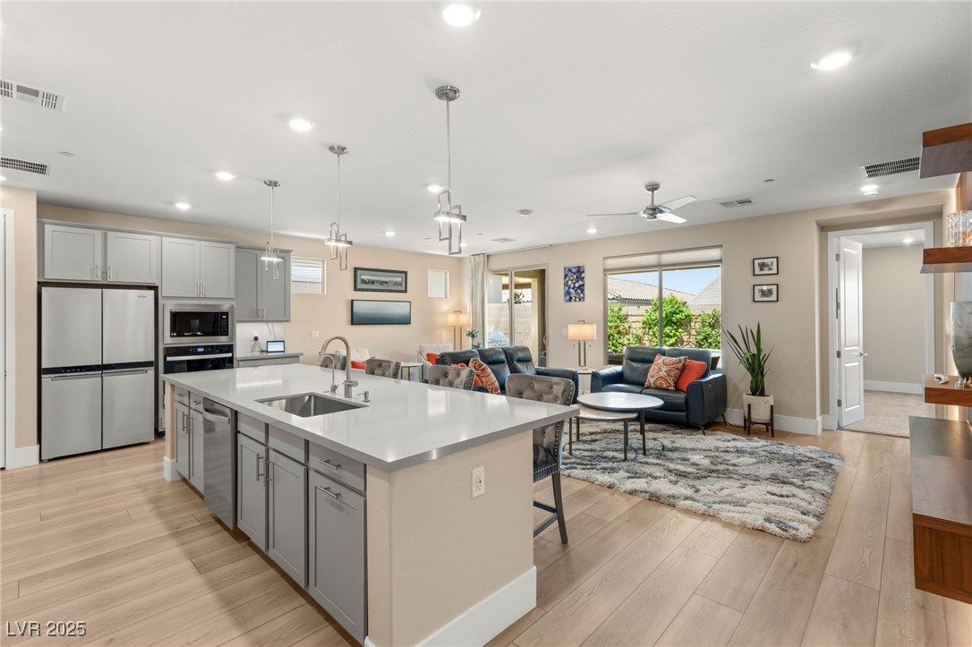 10066 Auburn Rose Avenue