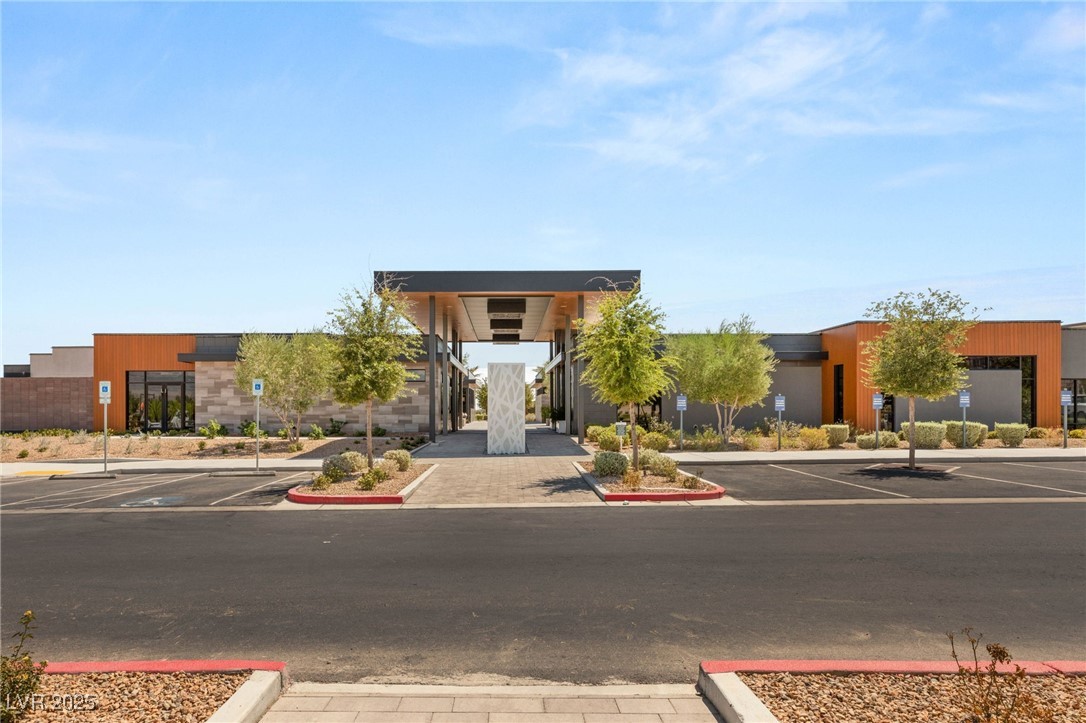 10066 Auburn Rose Avenue