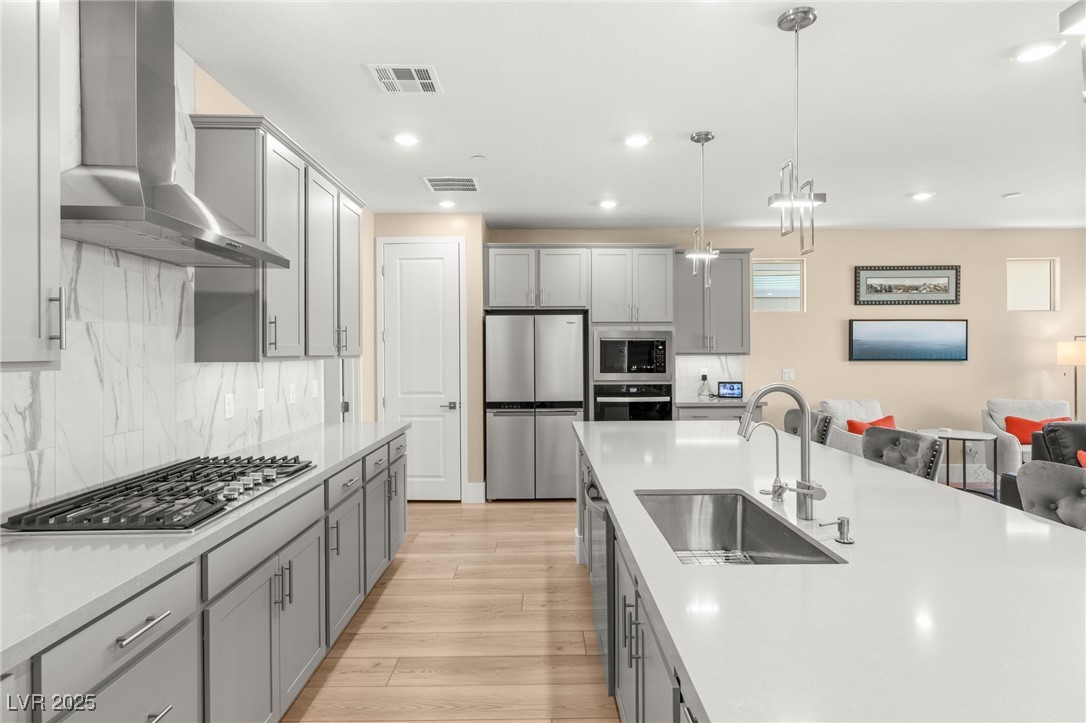 10066 Auburn Rose Avenue