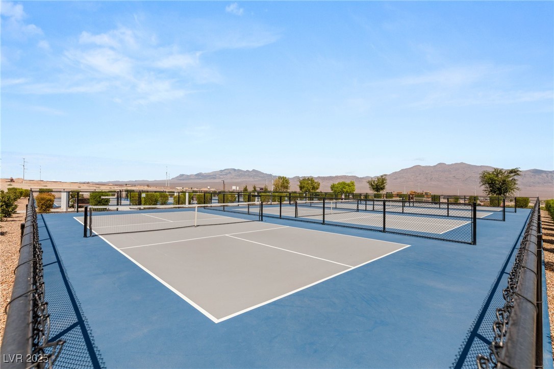 10066 Auburn Rose Avenue