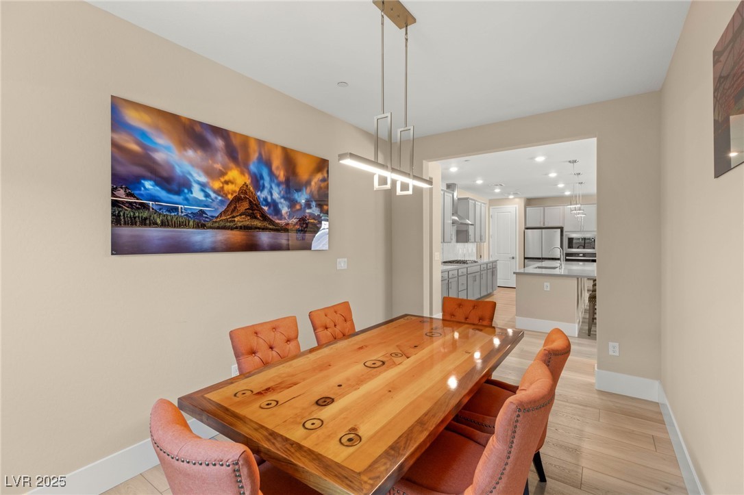 10066 Auburn Rose Avenue