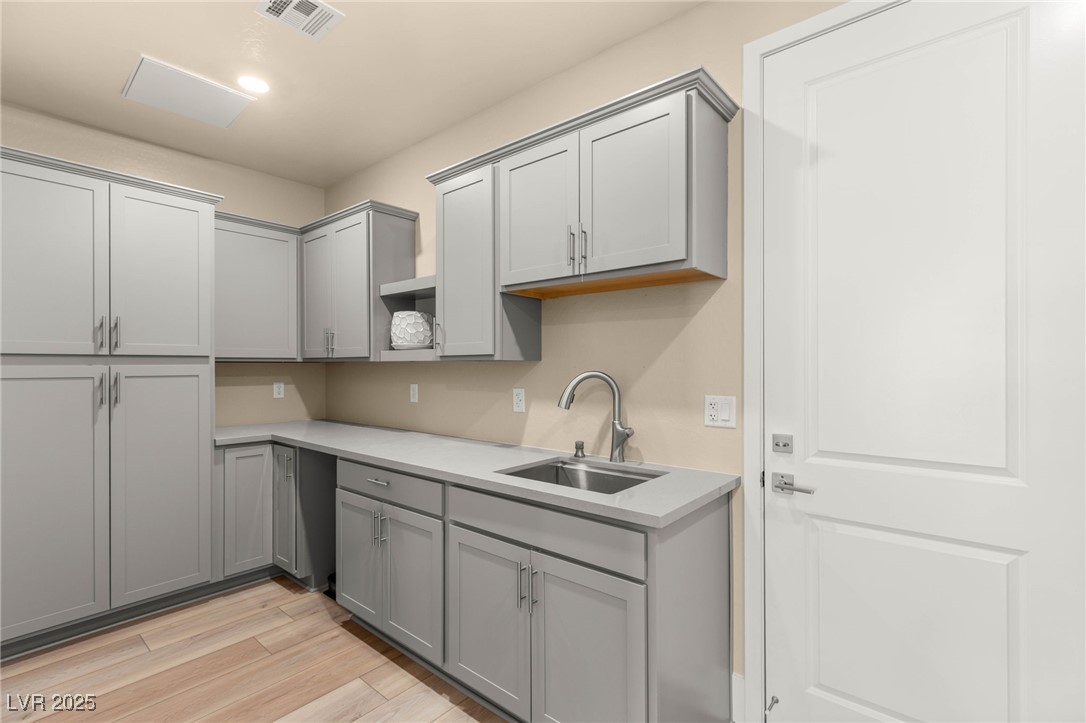 10066 Auburn Rose Avenue