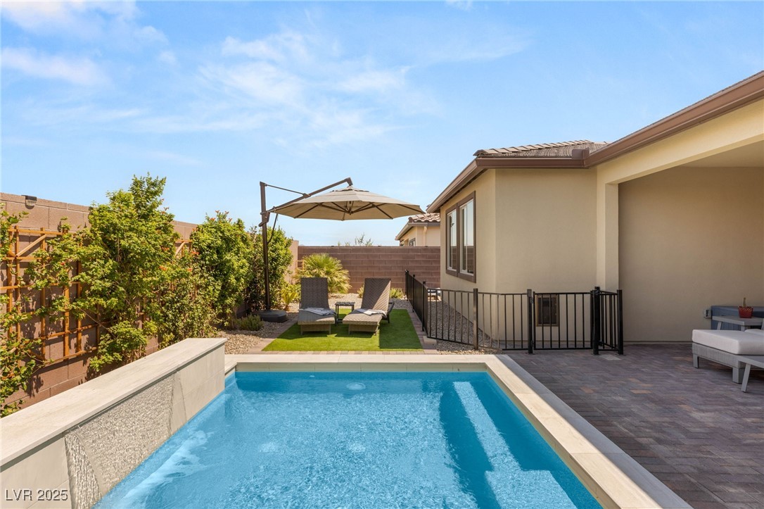 10066 Auburn Rose Avenue