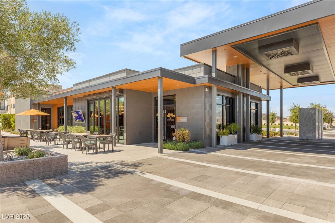 10066 Auburn Rose Avenue