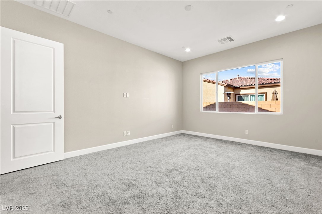 851 Klamath Springs Street