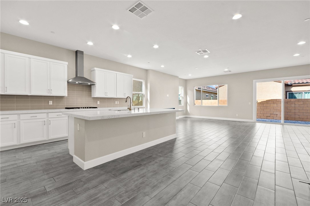 851 Klamath Springs Street