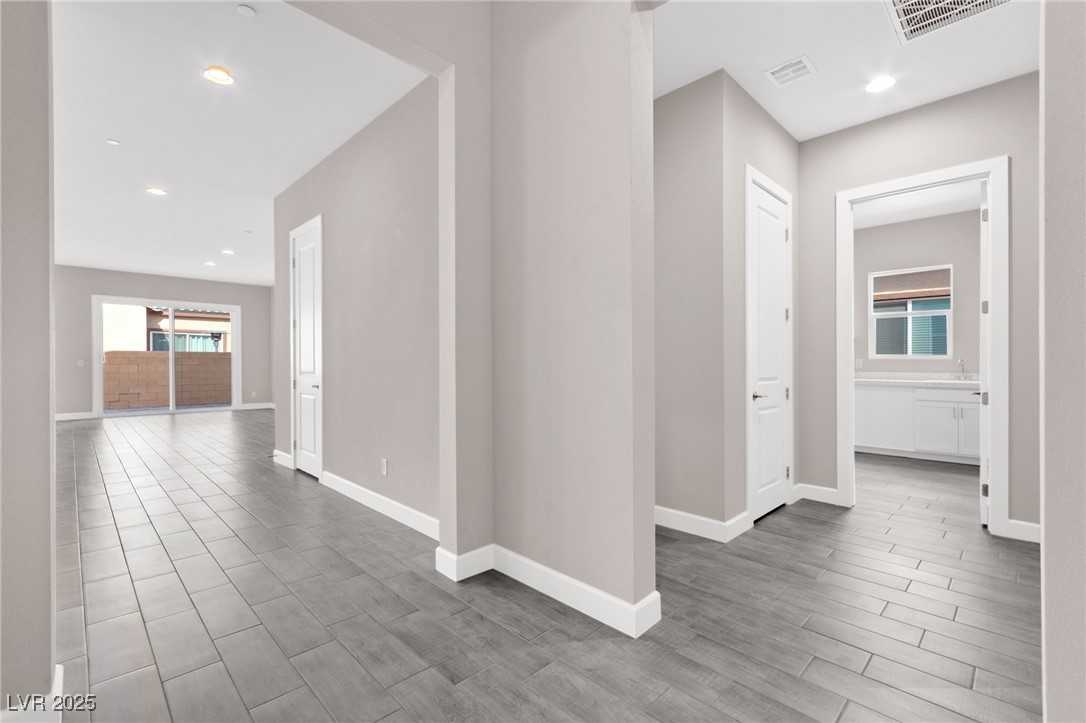 851 Klamath Springs Street