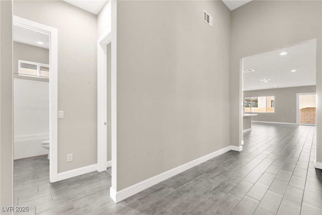 851 Klamath Springs Street