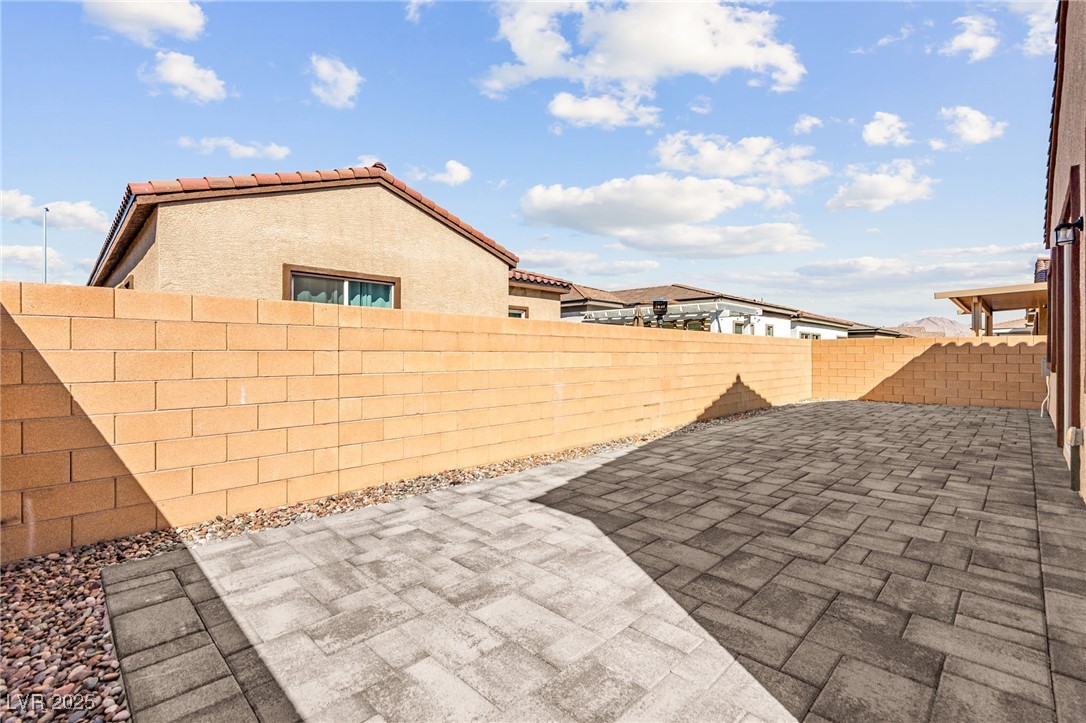 851 Klamath Springs Street