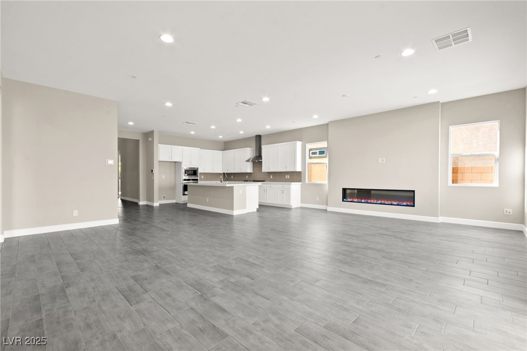 851 Klamath Springs Street