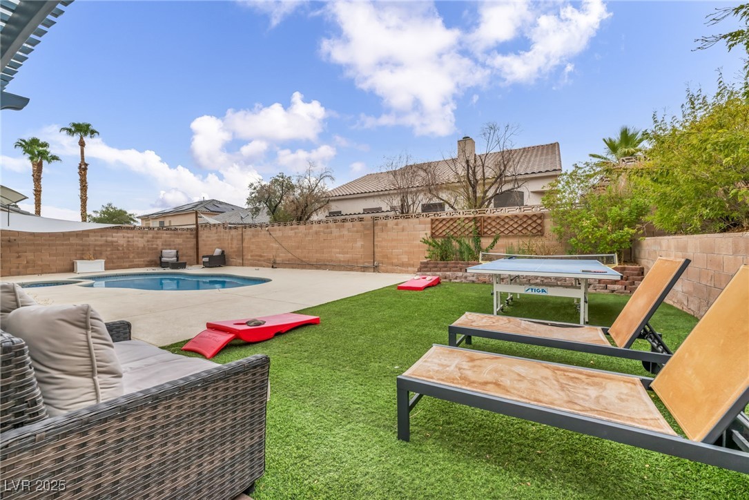 7492 Midfield Court