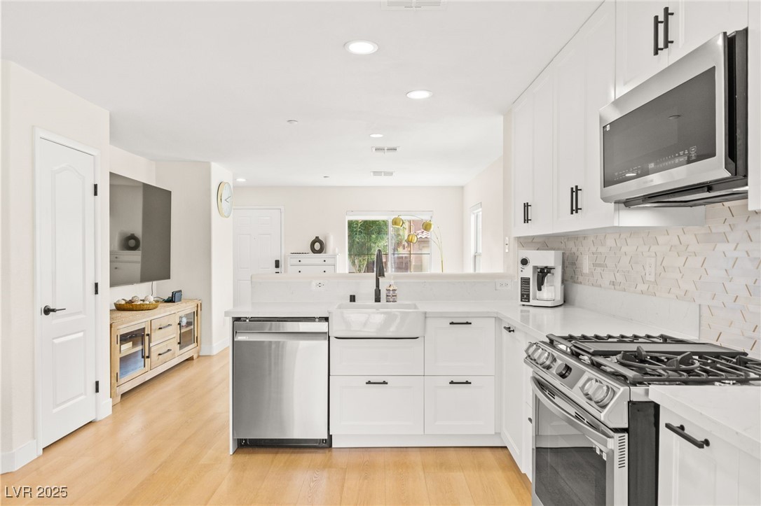 1098 Paradise Coach Drive