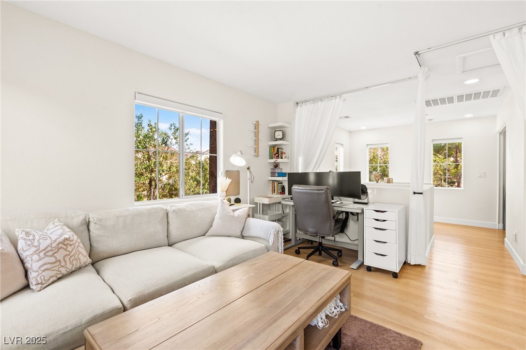 1098 Paradise Coach Drive