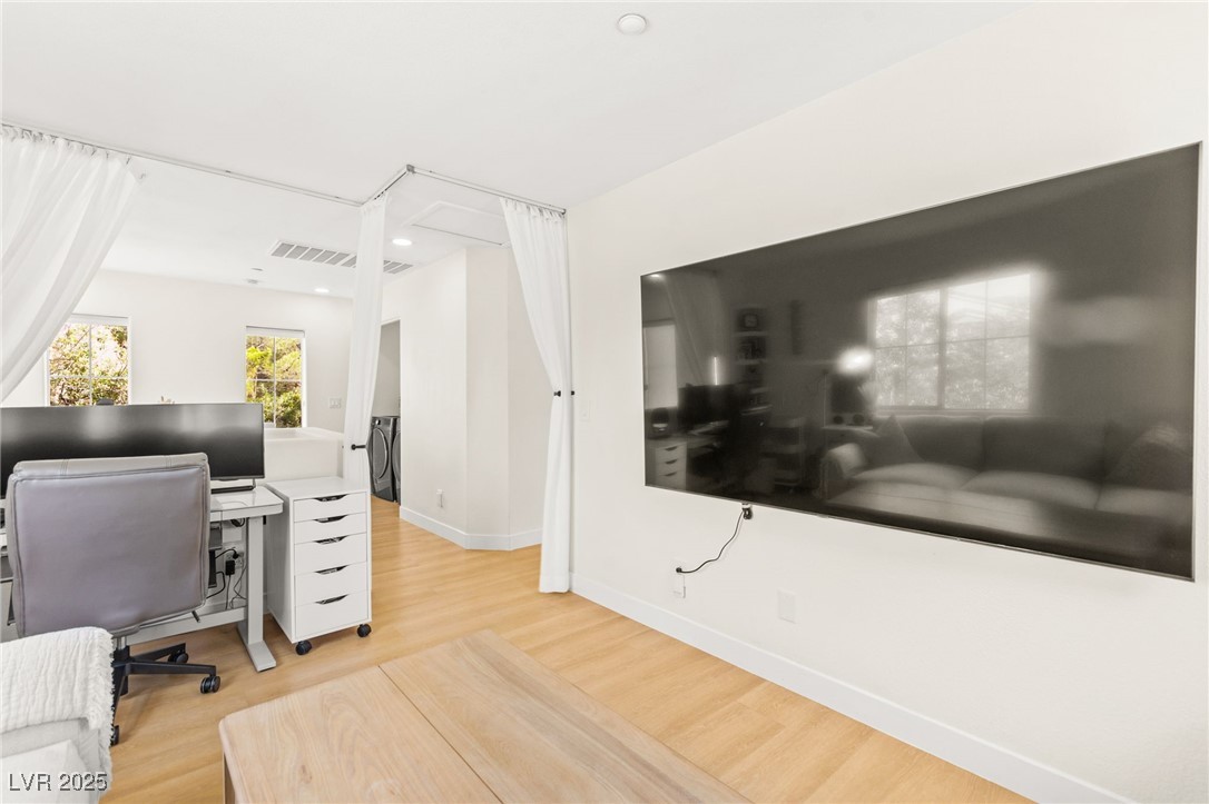 1098 Paradise Coach Drive