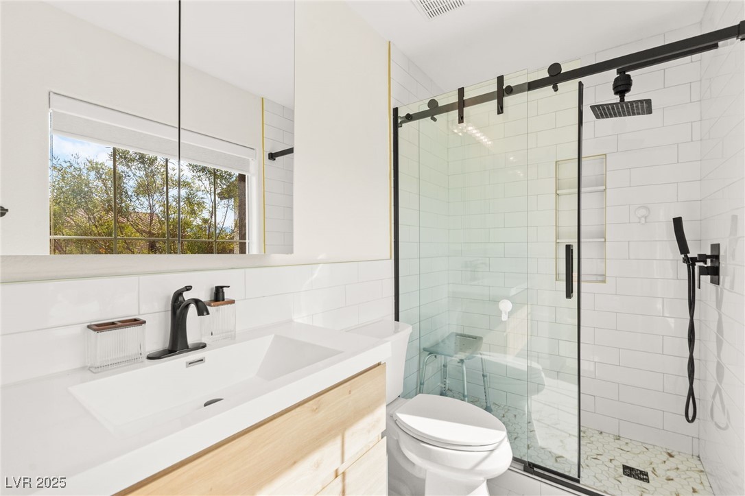 1098 Paradise Coach Drive