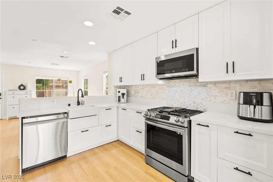 1098 Paradise Coach Drive