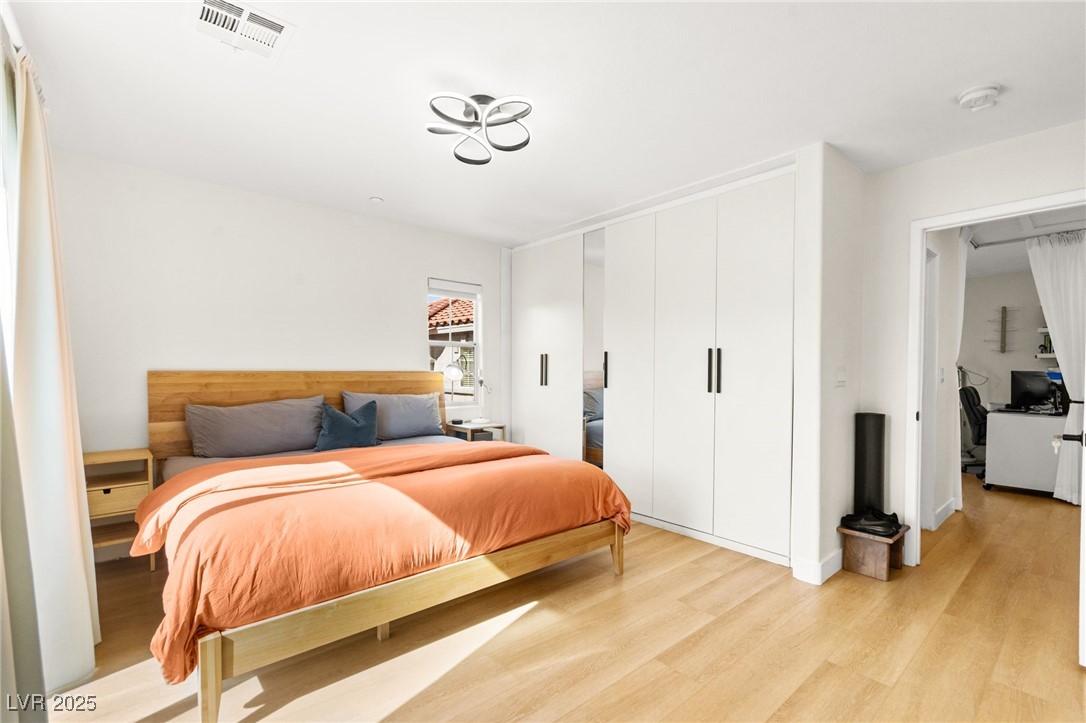 1098 Paradise Coach Drive