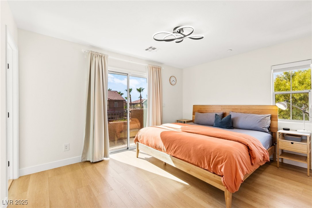 1098 Paradise Coach Drive