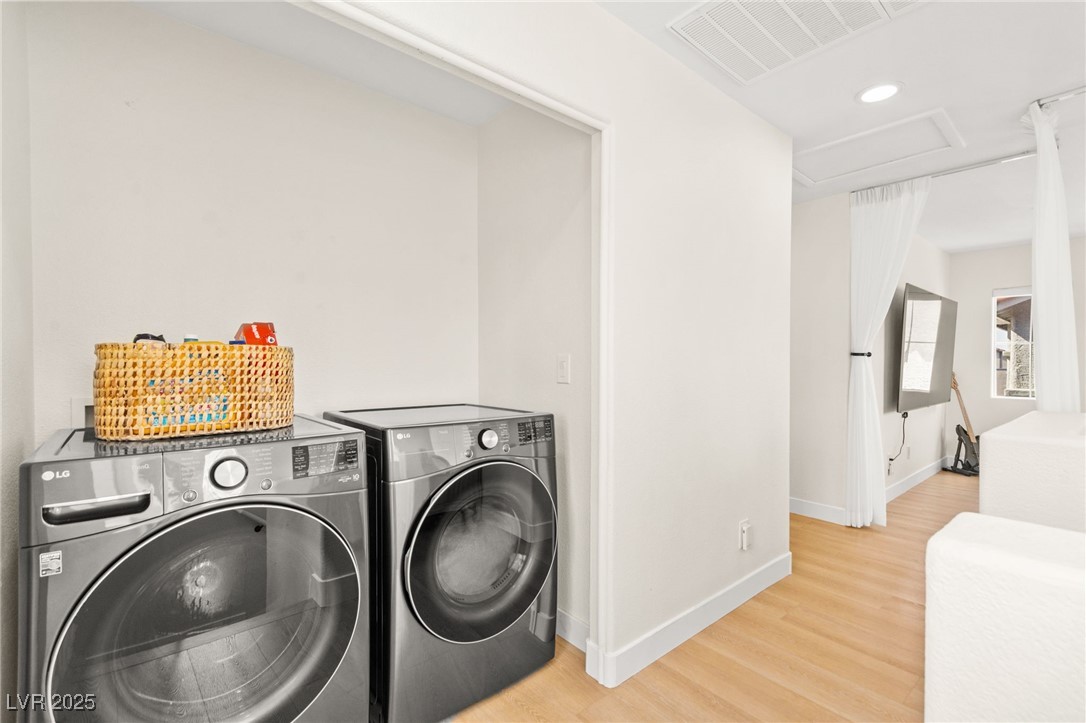 1098 Paradise Coach Drive