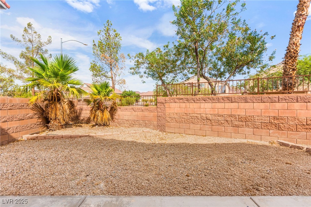 1098 Paradise Coach Drive