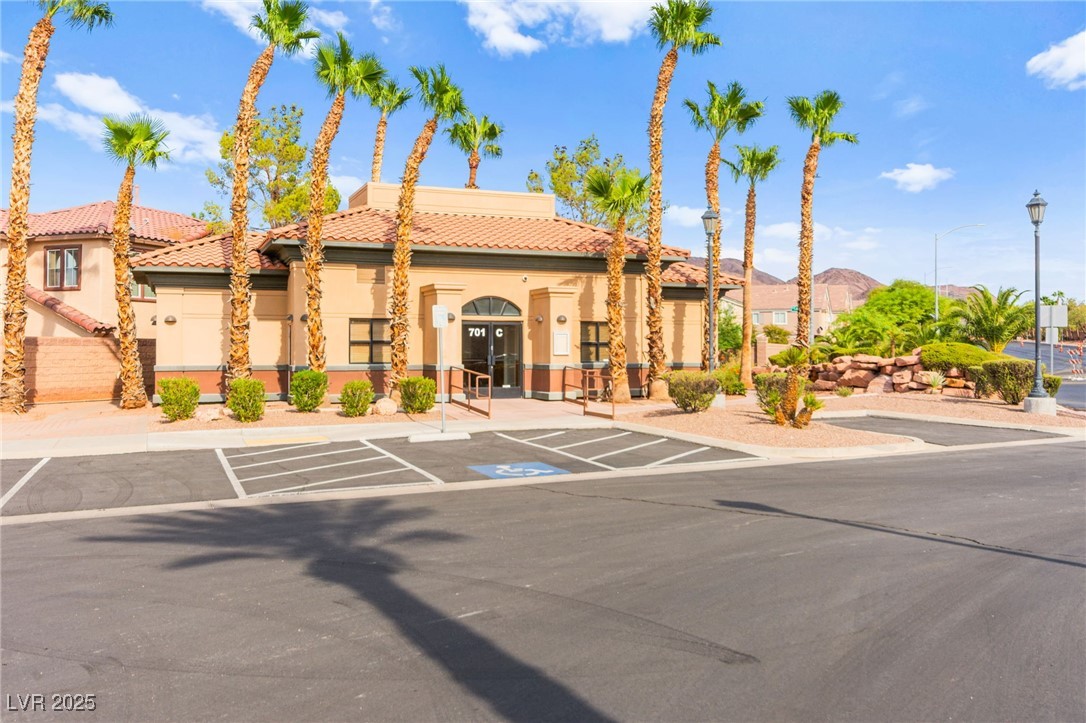 1098 Paradise Coach Drive