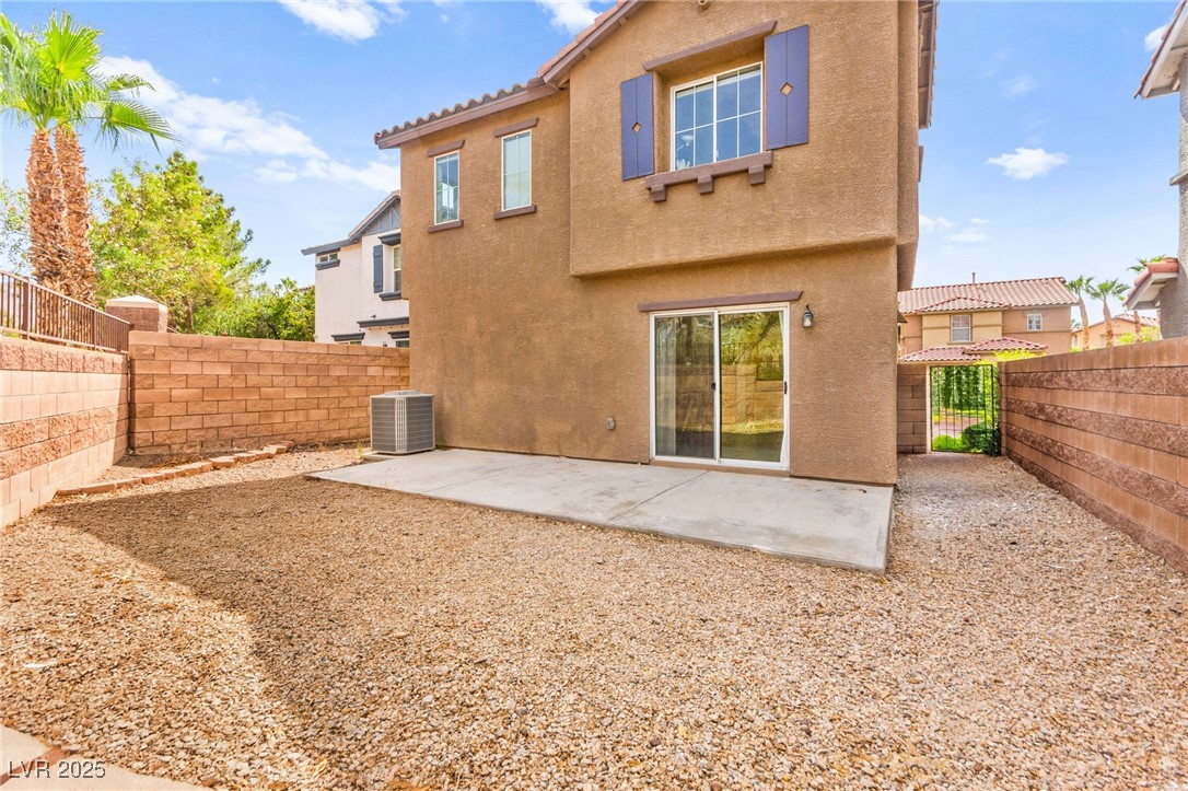 1098 Paradise Coach Drive