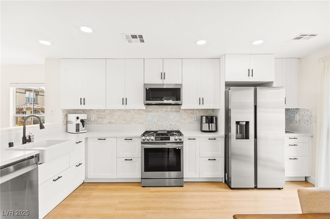 1098 Paradise Coach Drive