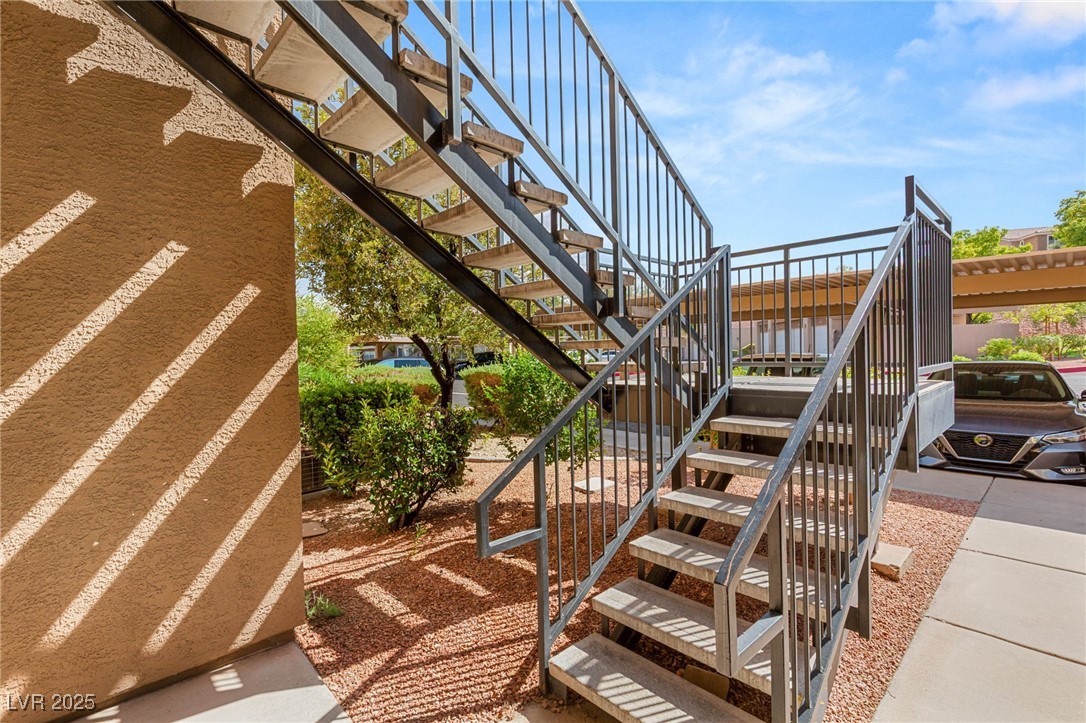 2900 Sunridge Heights Parkway 822