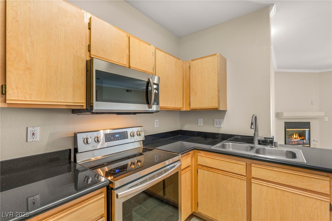 2900 Sunridge Heights Parkway 822