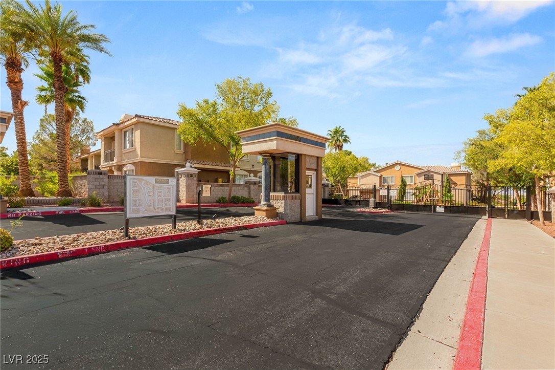 2900 Sunridge Heights Parkway 822