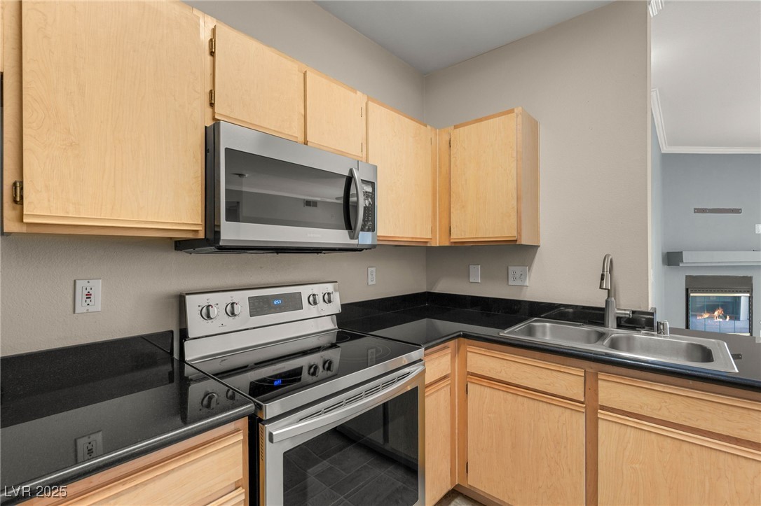 2900 Sunridge Heights Parkway 822