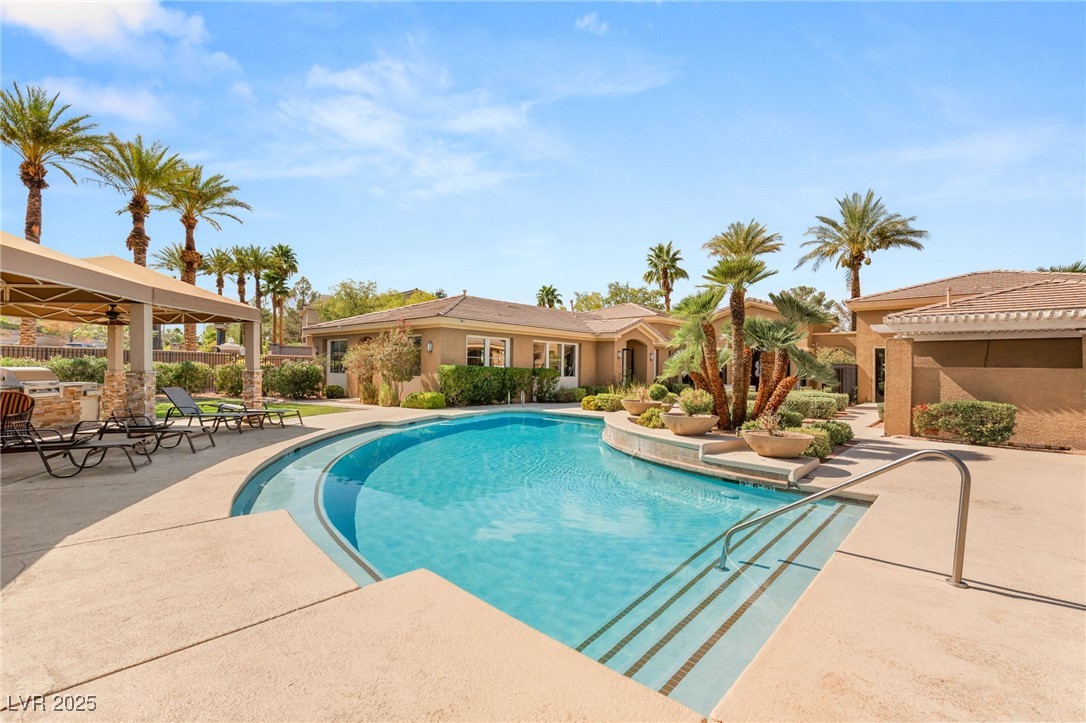 2900 Sunridge Heights Parkway 822