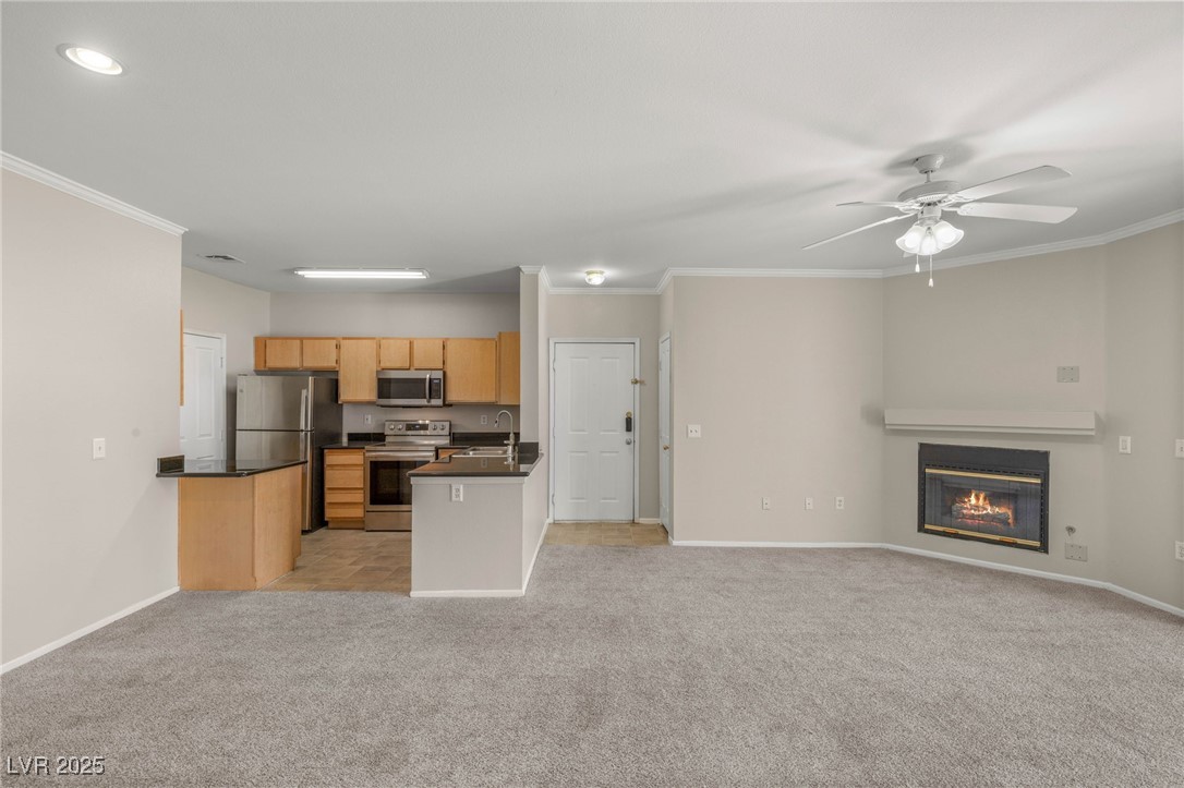 2900 Sunridge Heights Parkway 822