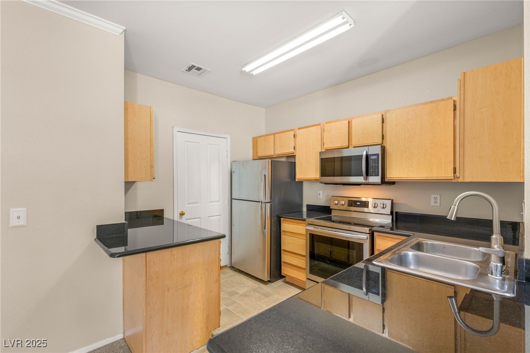 2900 Sunridge Heights Parkway 822