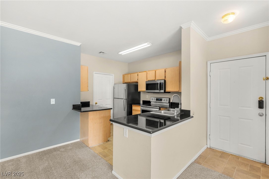 2900 Sunridge Heights Parkway 822