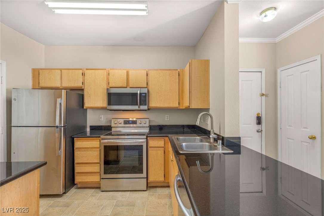 2900 Sunridge Heights Parkway 822