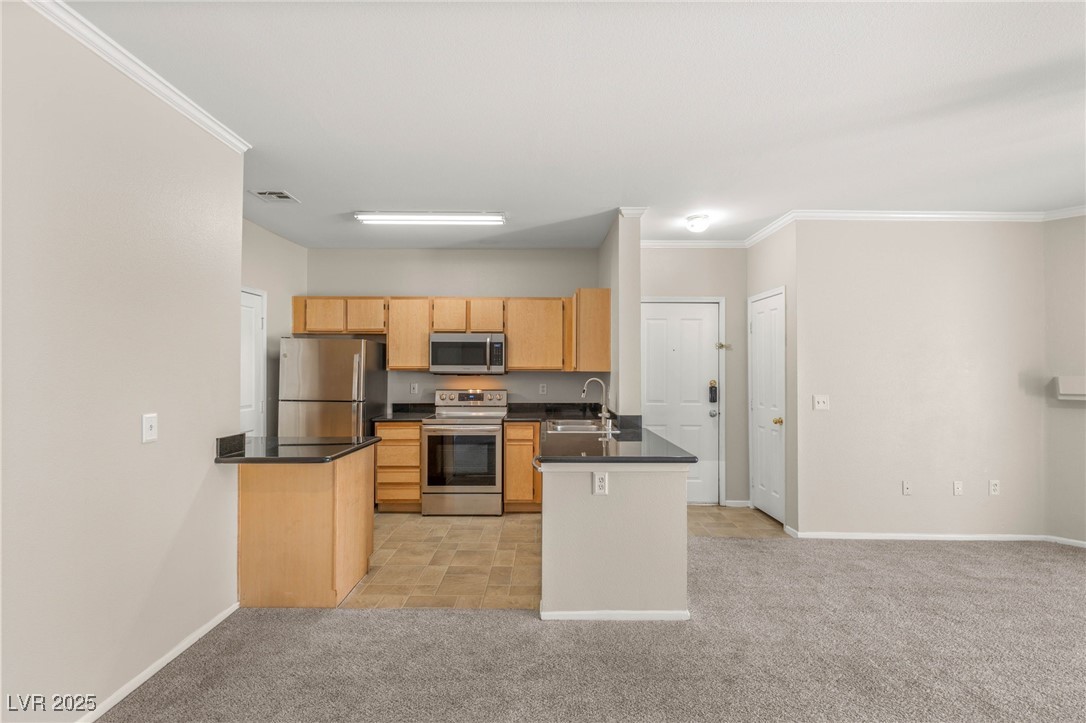 2900 Sunridge Heights Parkway 822