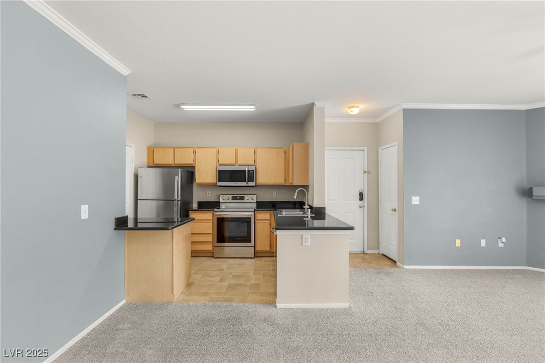 2900 Sunridge Heights Parkway 822