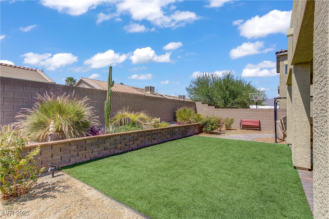 4817 Royal Magnolia Street