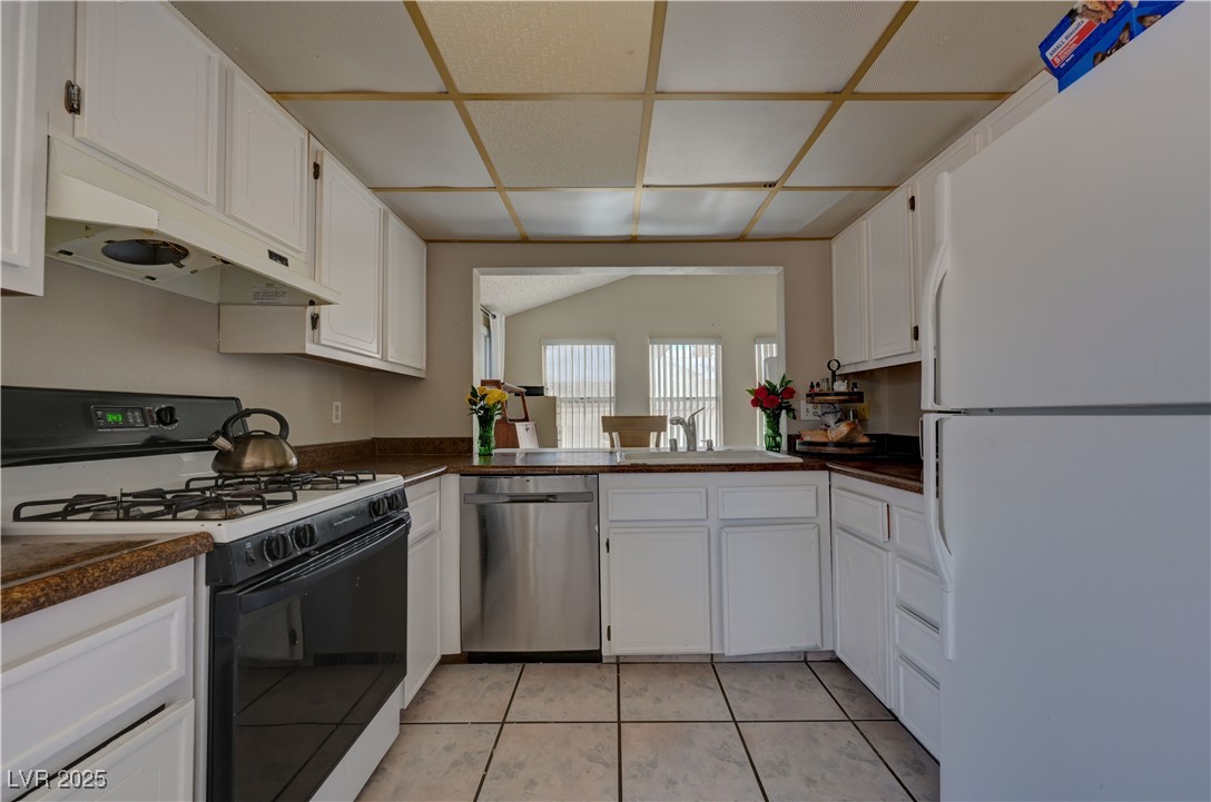 4445 Peterson Drive