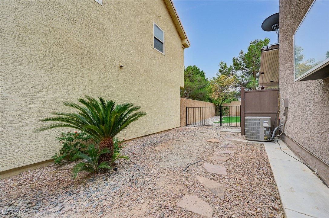 7533 Drazel Way
