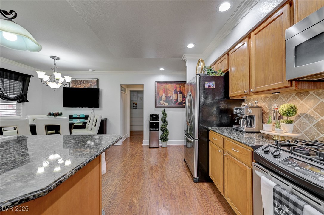 7533 Drazel Way