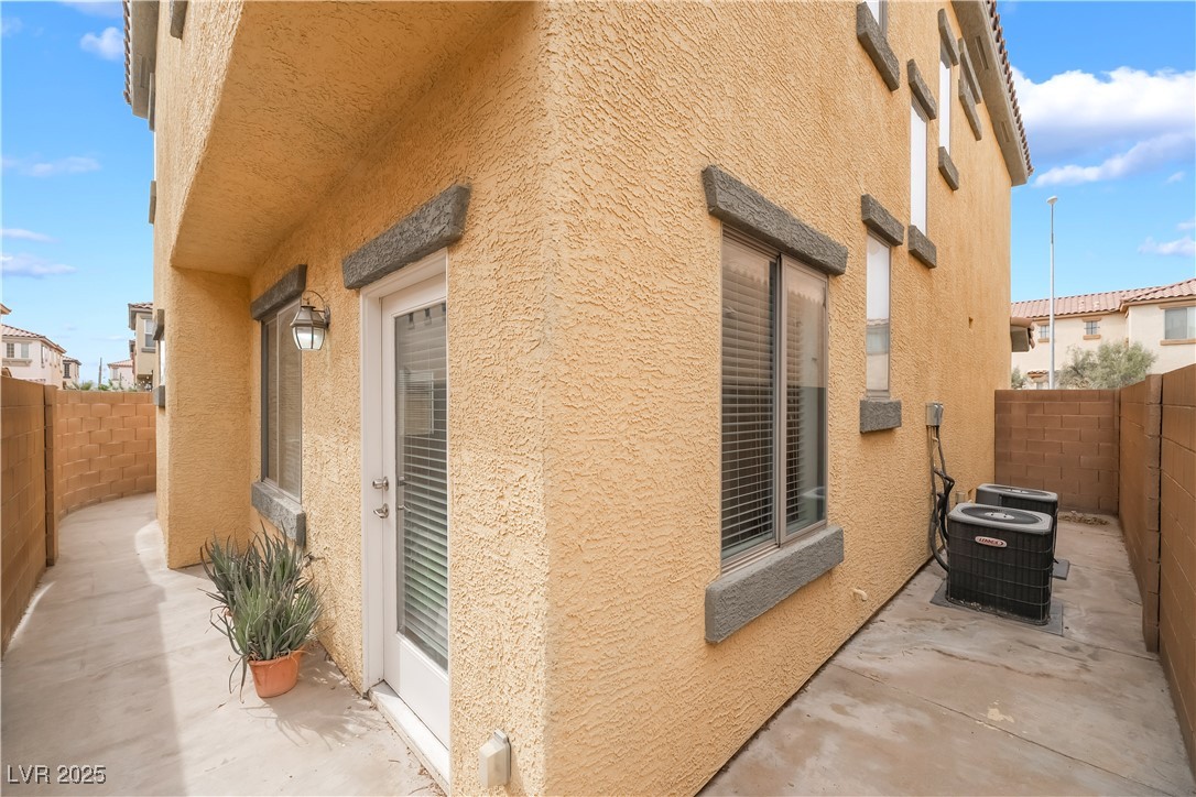 648 Sumatra Place
